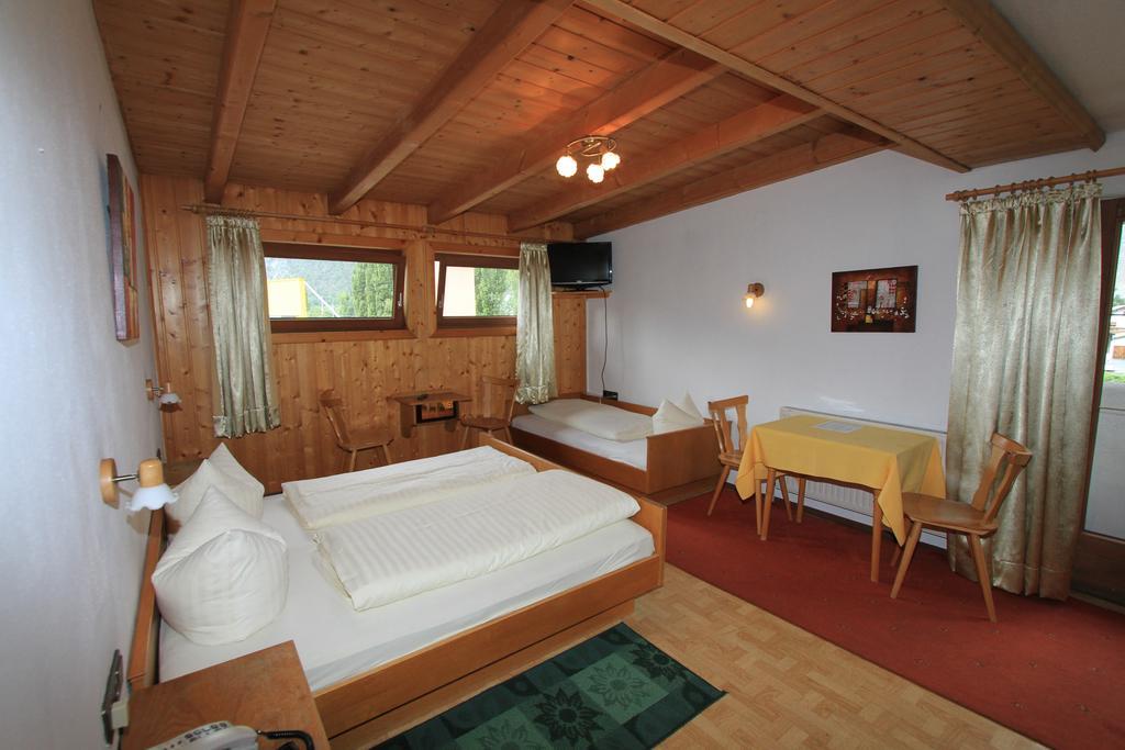 Hotel Restaurant Thurner Zams Habitación foto